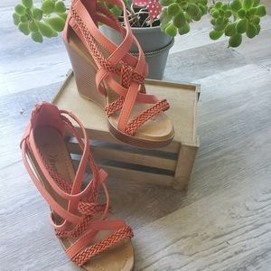 Really cute summer peach heels size 8